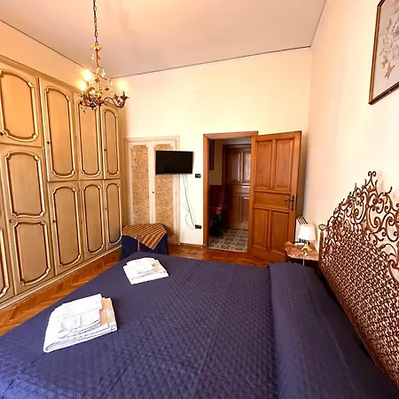 Maman Suite, City Center Near Molo Beverello-2
